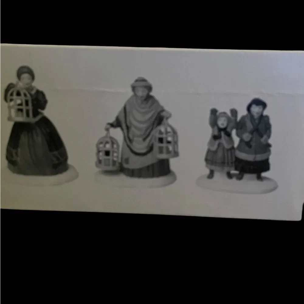 Department 56 Heritage‎ Village Collection 'The Bird Seller' Set